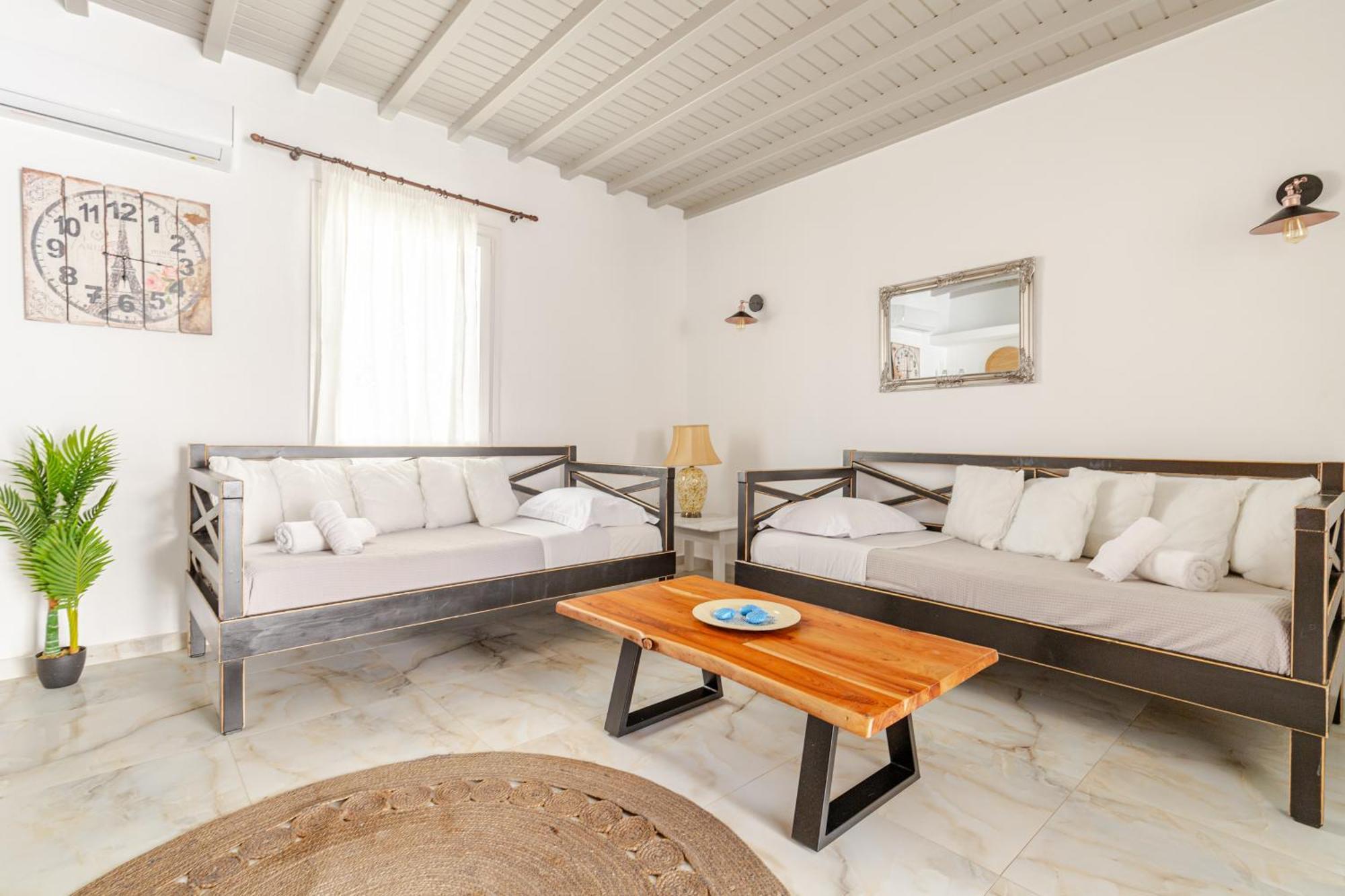 Elenitas Beach House In Ornos Eksteriør bilde